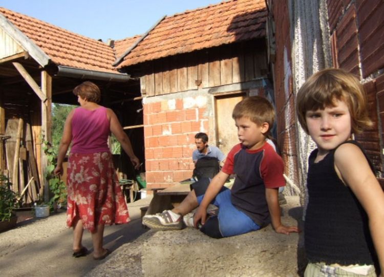 Osmočlanoj porodici prijeti mrak