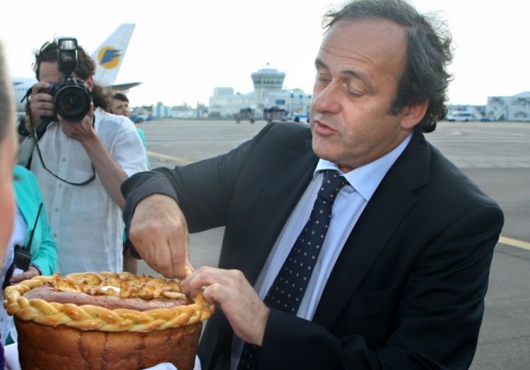 Platini uvodi seleri kep