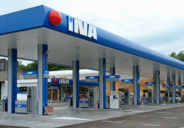 Zahuktava se bitka za INA