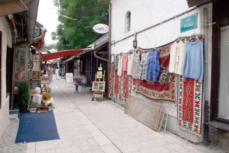 Ulica Kazazi dobija posebnu rasvjetu