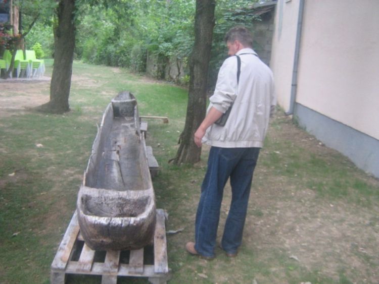 Pronašli čamac star više stotina godina