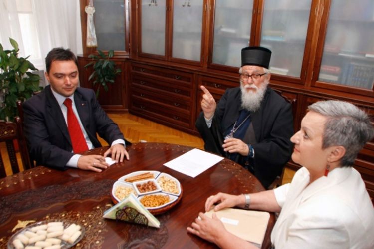Sadašnje vlasti ponašaju se kao komunističke