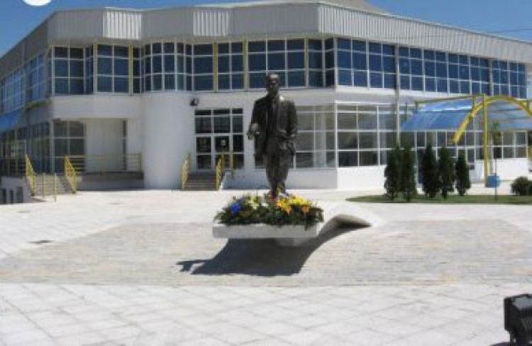 Pokušao pobiti porodicu
