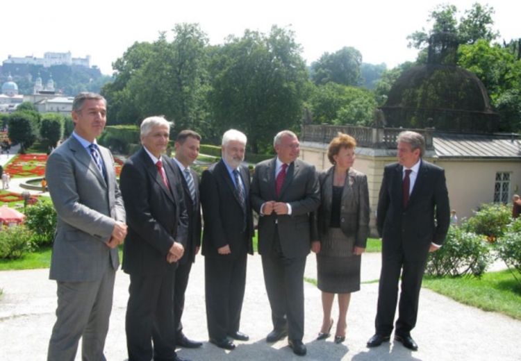Srbija ne očekuje nagradu za Karadžića