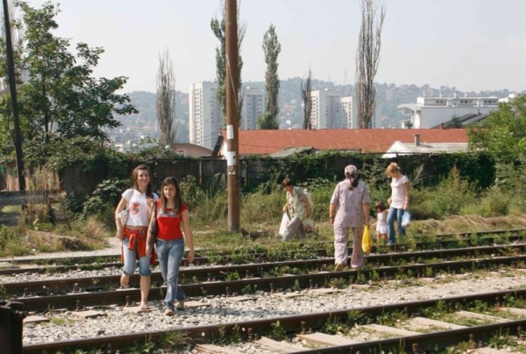 Ugrožena bezbjednost pješaka i saobraćaja