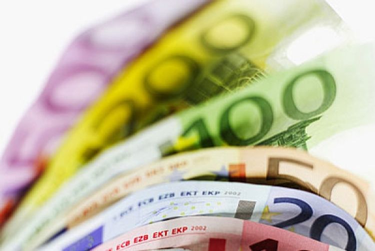 Povećali samo sebi naknade za 1.000 KM