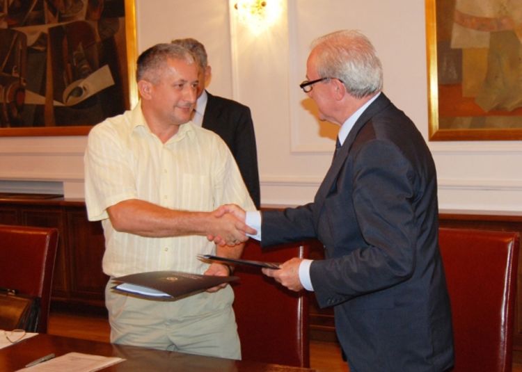 Izgradnja nekategorisanih puteva i Ulice Ilije Garašanina