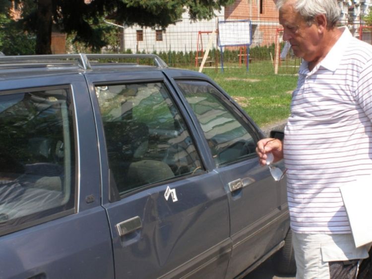 Prijetnja na autu splitskih registracija
