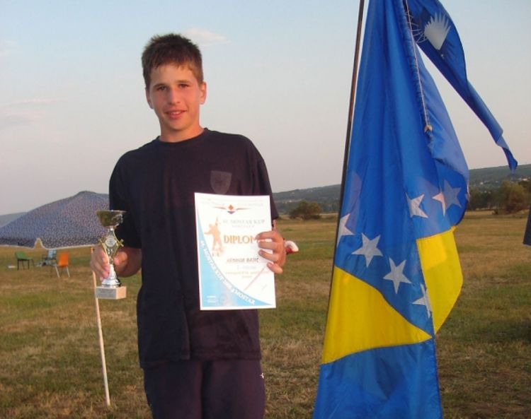 Odgođeno podizanje bh. zastave