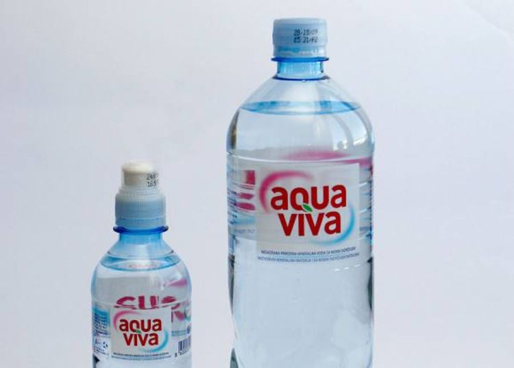 Neispravna voda osam proizvođača