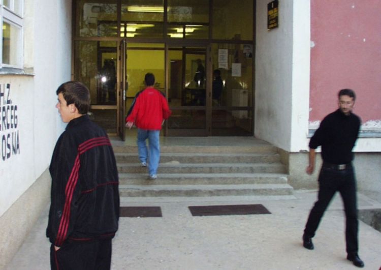 Sa policijom u školu
