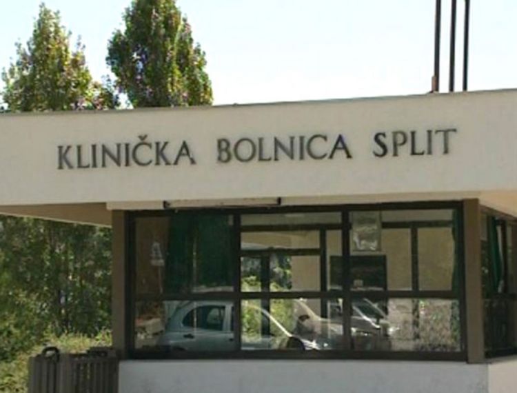 Djevojčica počela da komunicira i jede