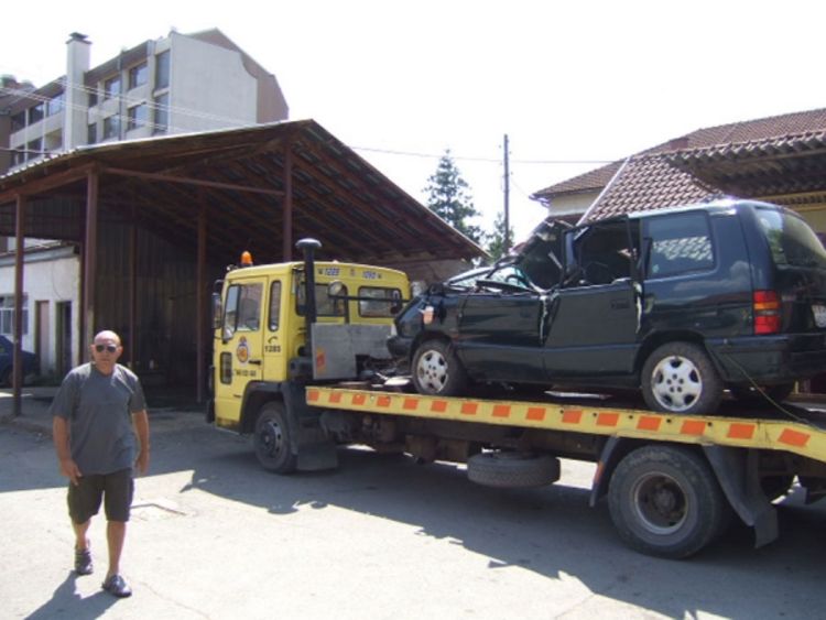 Poginuo bračni par, kćerke teško povrijeđene