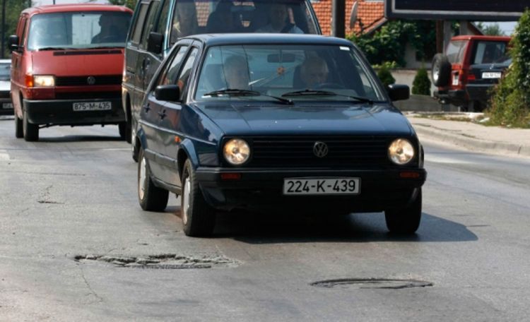 Nejasna odgovornost za oštećenja vozila