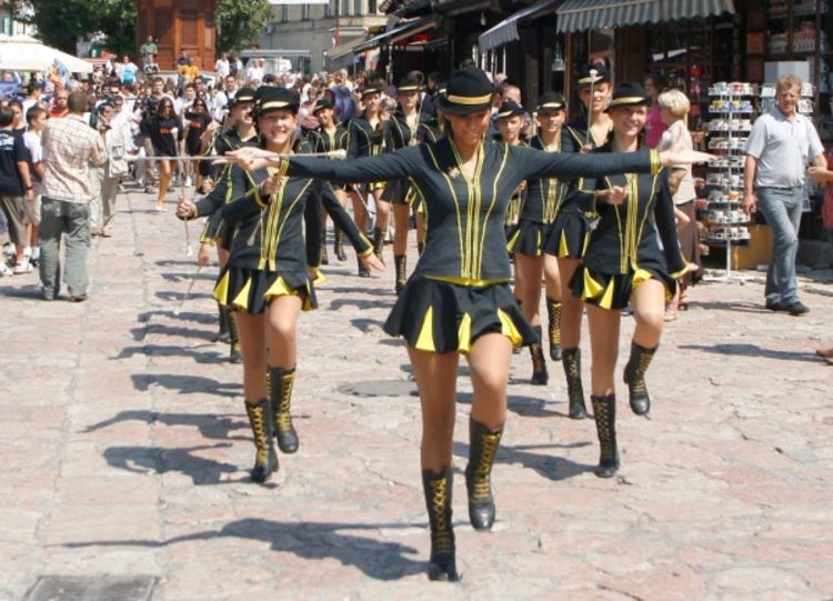 Hodajući performans oduševio građane i turiste