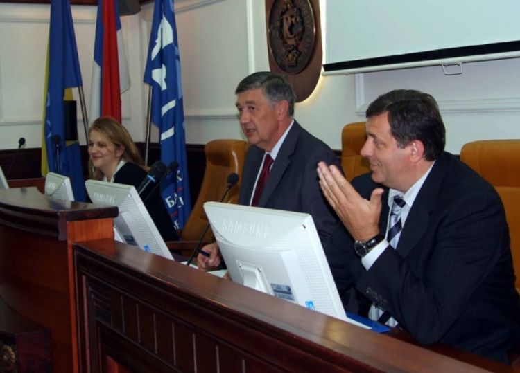 Bolje radite, da ne bude intervencije OHR-a