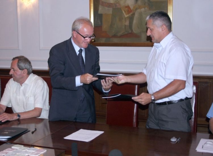 Potpisani ugovori vrijedni 3,5 miliona KM