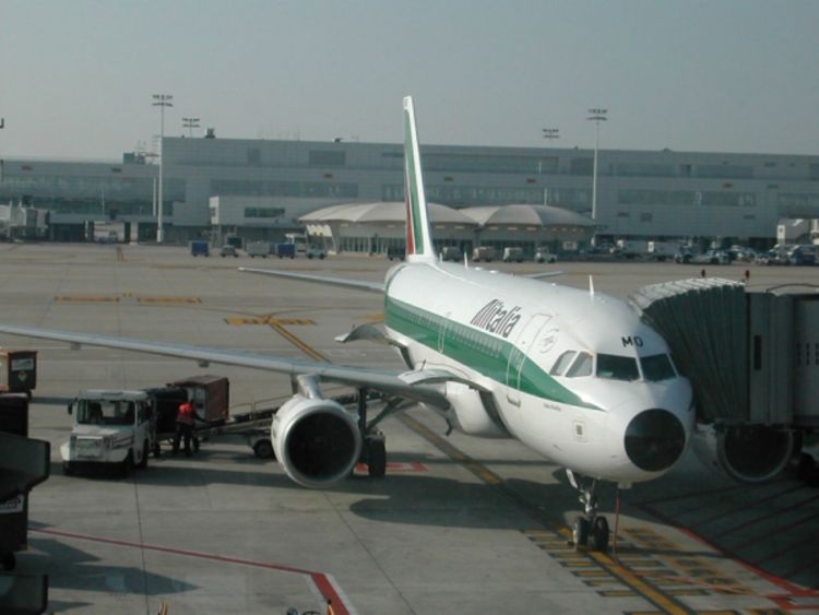Air France-KLM spasava Alitaliju