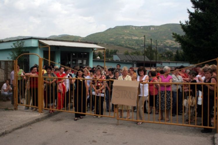 Rade za 180 KM mjesečno