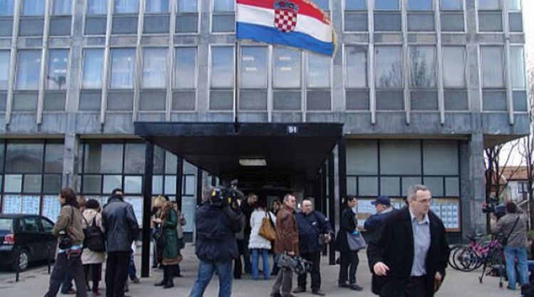 Hiljade Srba tuže Hrvatsku