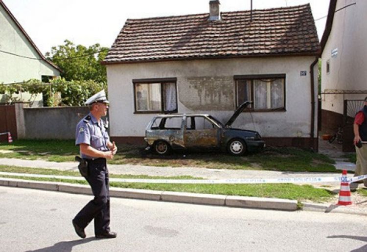 U automobilu izgorio trogodišnjak