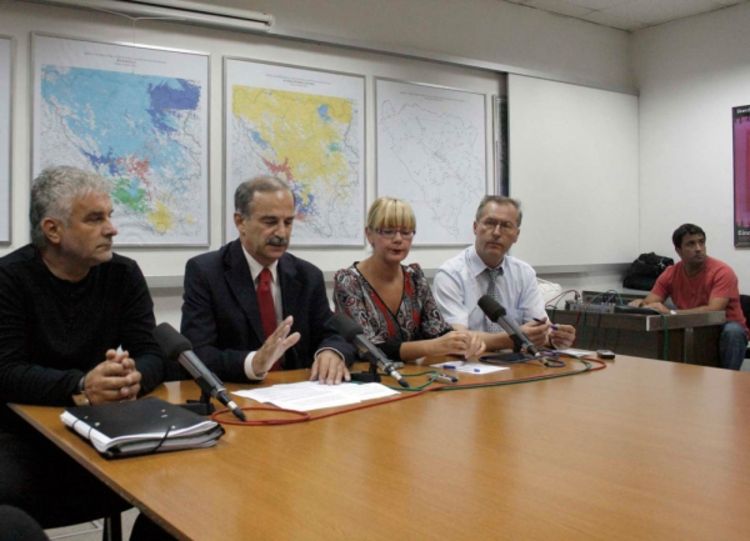 Čustović odlučivao, a Miloševićeva ne može