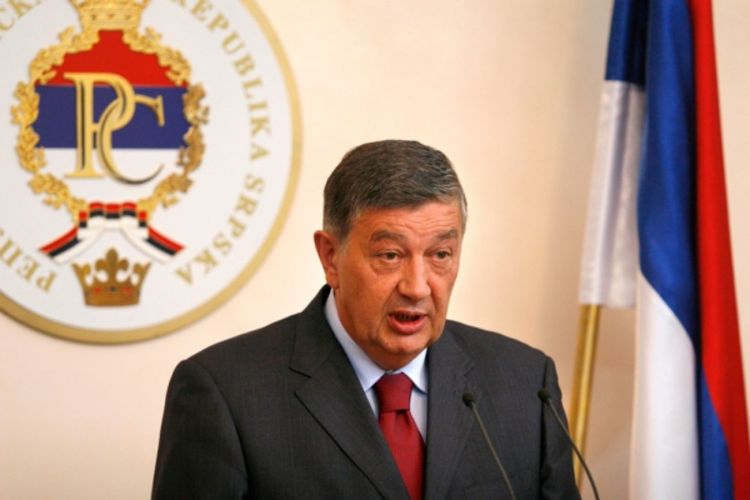 Radmanović: Silajdžić se poziva na Ustav, a stalno ga krši