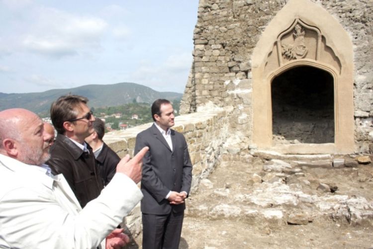 Otkriven kraljevski grb Kotromanića