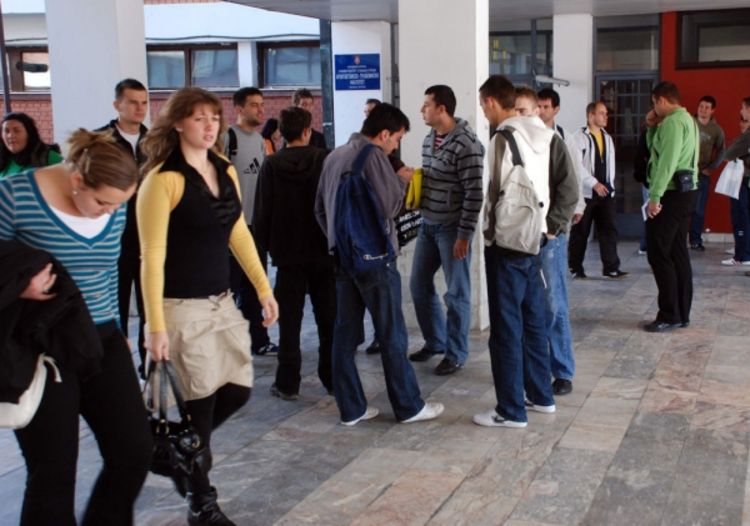 Od neumjesnih viceva do traženja seksualnih usluga
