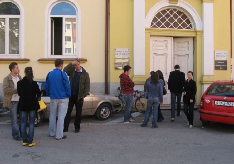Neće da rade bez kolektivnog ugovora