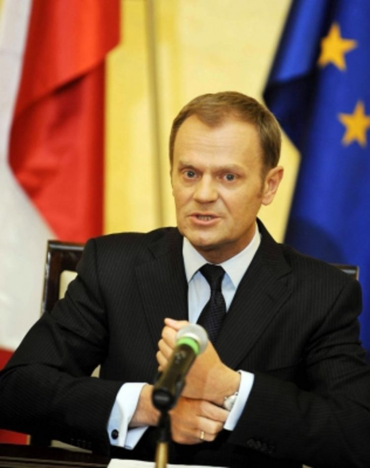 Tusk ne da Kačinjskom avion