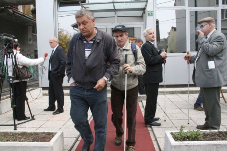 I dalje težak položaj slijepih u društvu