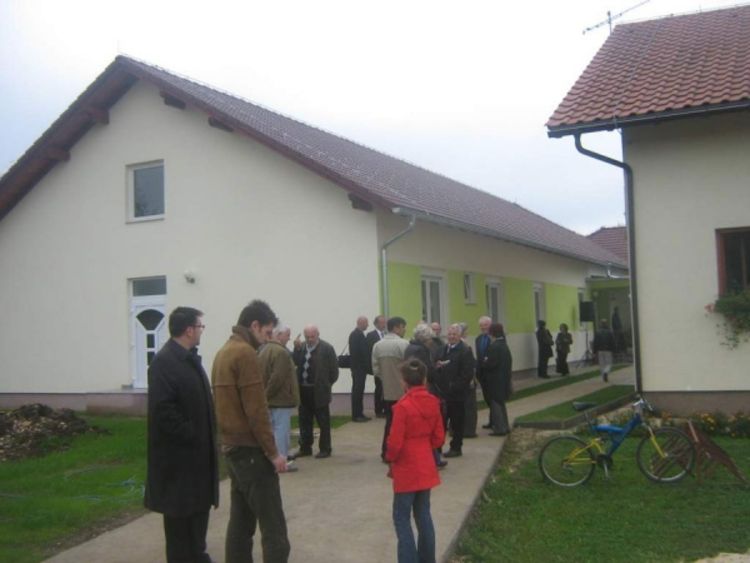 Otvorena dom za stare osobe Zlatna jesen