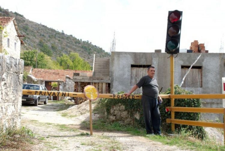 Dobromani: Džez na njivi, semafor pred pragom