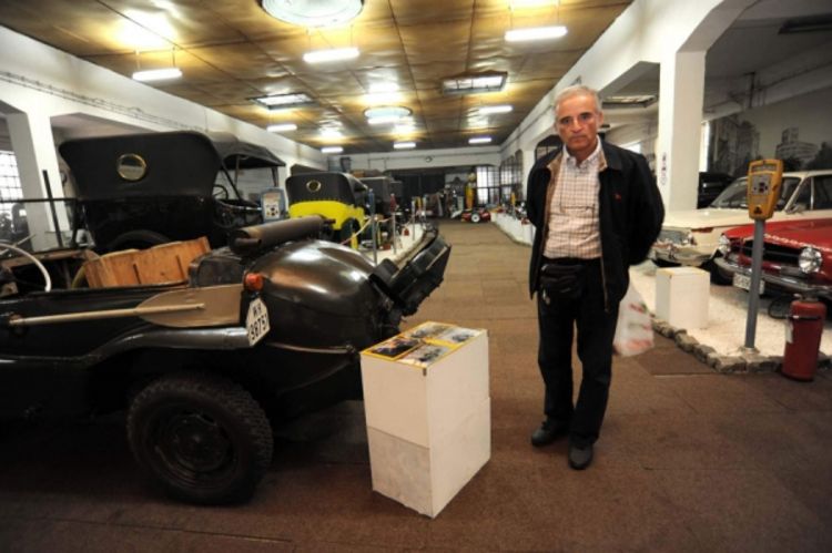 Titovi fićo i Cadillac još u voznom stanju