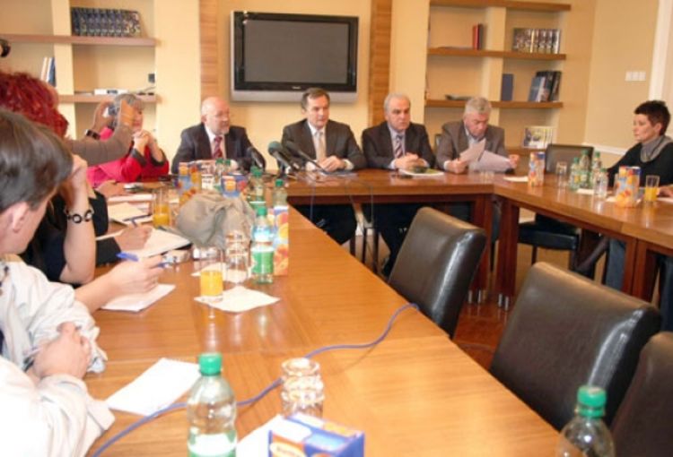 Čović i Tihić ruše vitalni interes BiH