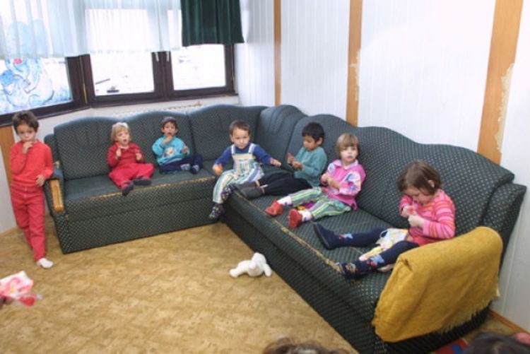 Ne daju djecu na usvajanje, a ne žele ih