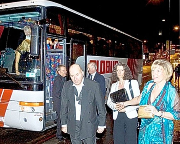 Raskošna zabava šefova posrnule banke 
