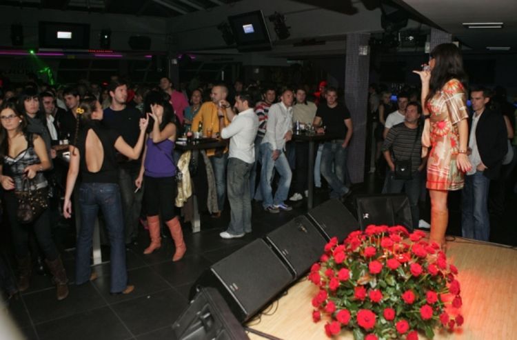 Noć ispunjena energijom na koncertu Kaje 
