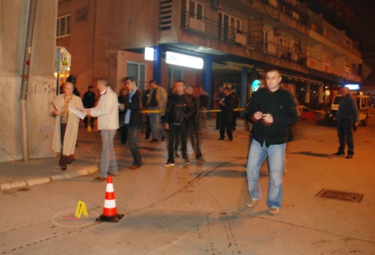 Rekonstrukcija ubistva Rasima Kučevića u centru Tuzle