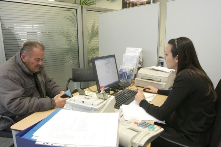 Veći rizik ugasio kredite u francima