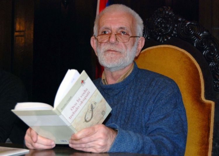 Čak i Brena ima moju knjigu