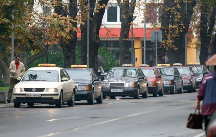 Taksisti neće sniziti cijene