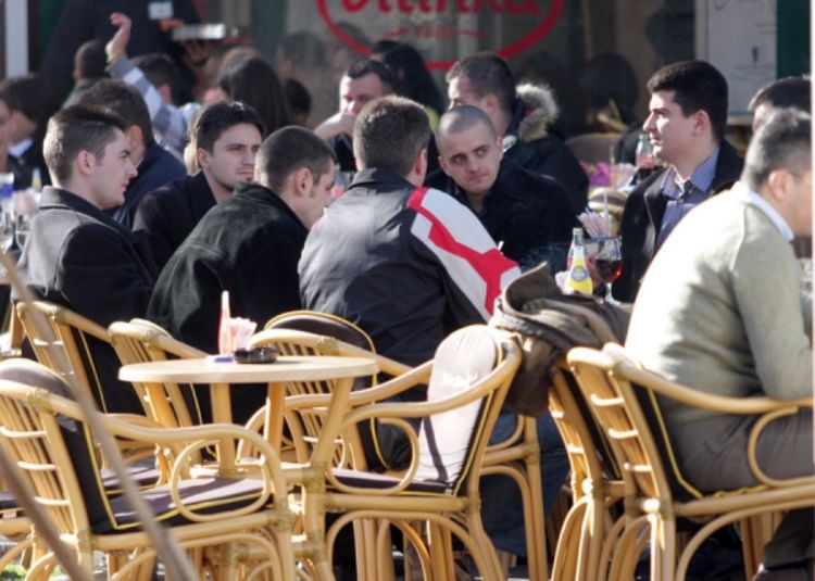 Skuplja kafa u kafićima