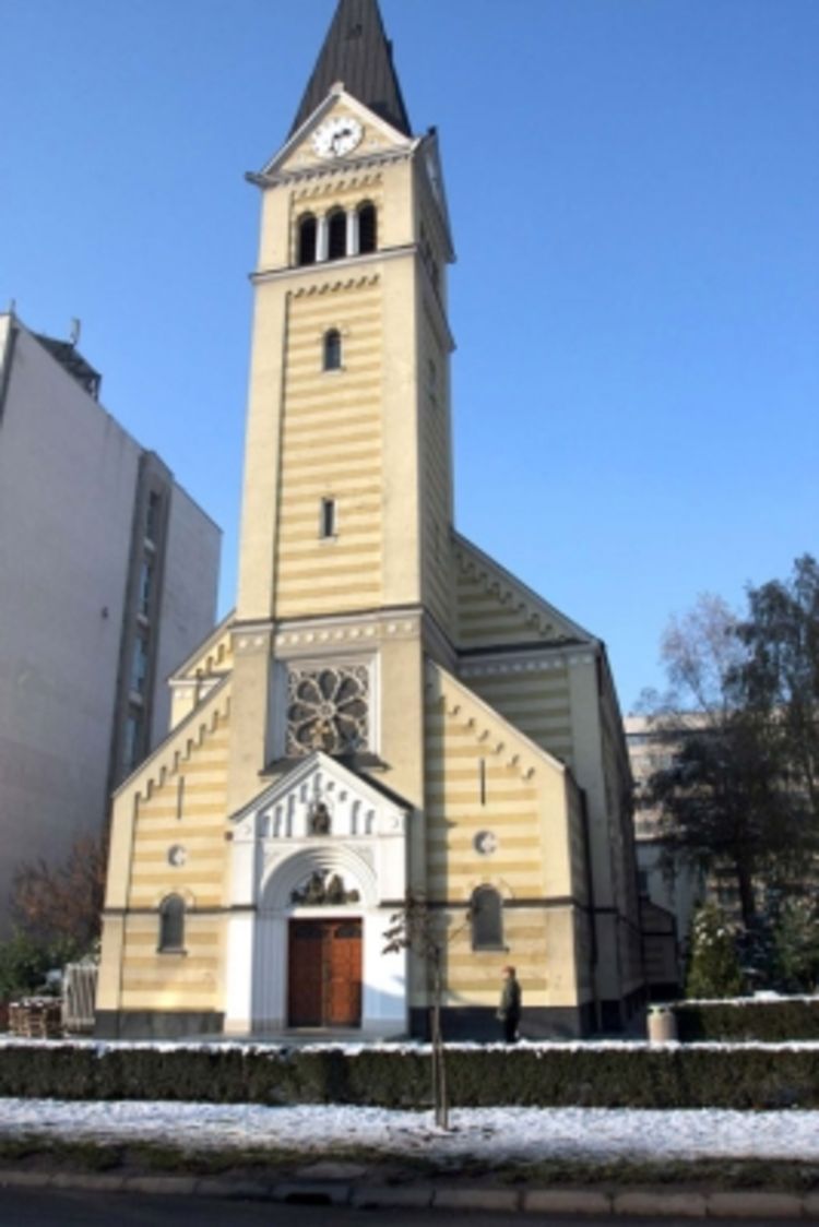 Vehabijama smetalo crkveno zvono
