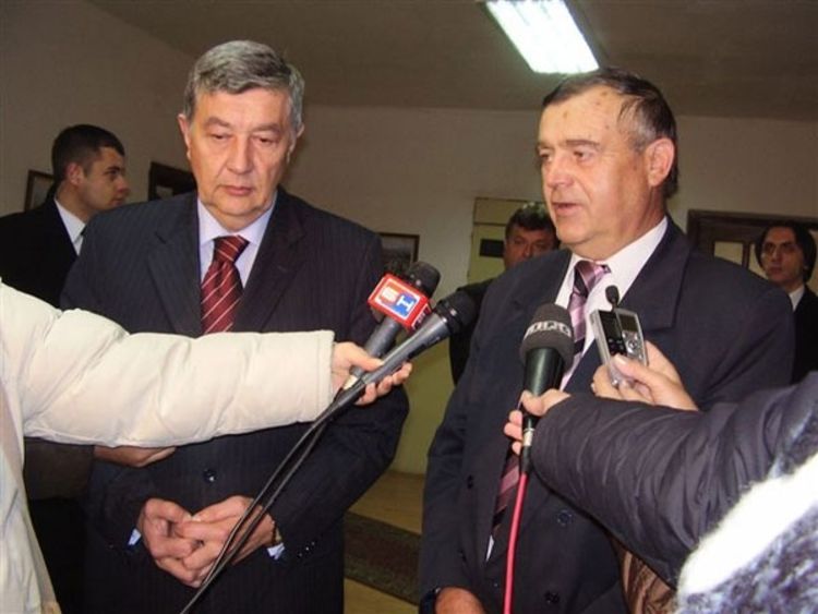 Radmanović: Graditi bolje odnose sa Srbijom i Hrvatskom