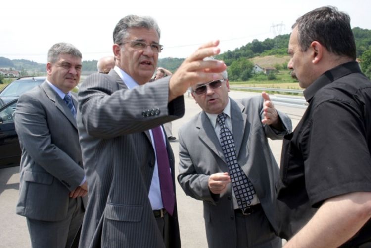 Direktori otvorenije govore o platama