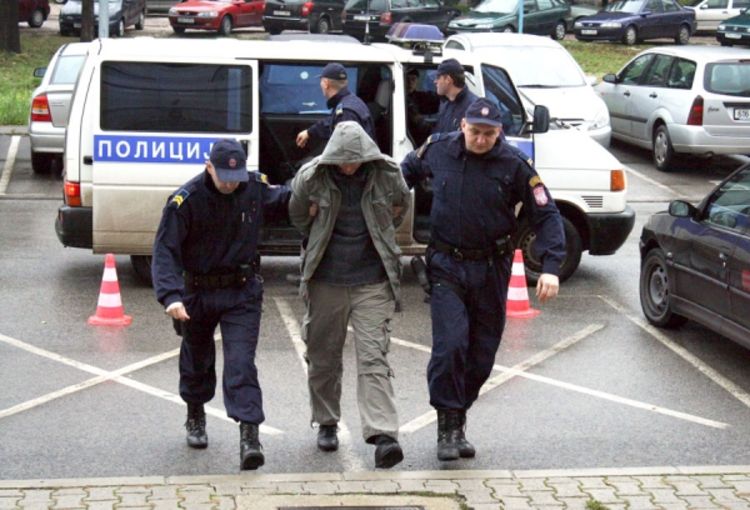 Razbijena auto-mafija