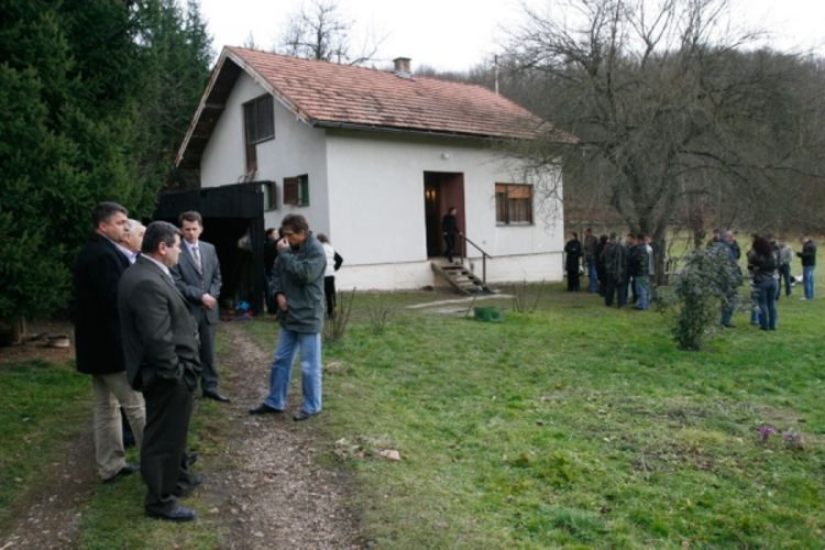 Mladić umro igrajući fudbal