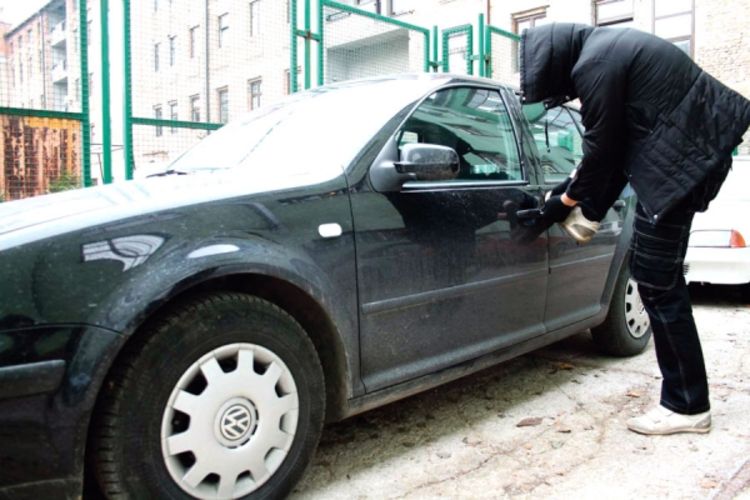 Isti automobil obijaju i nekoliko puta